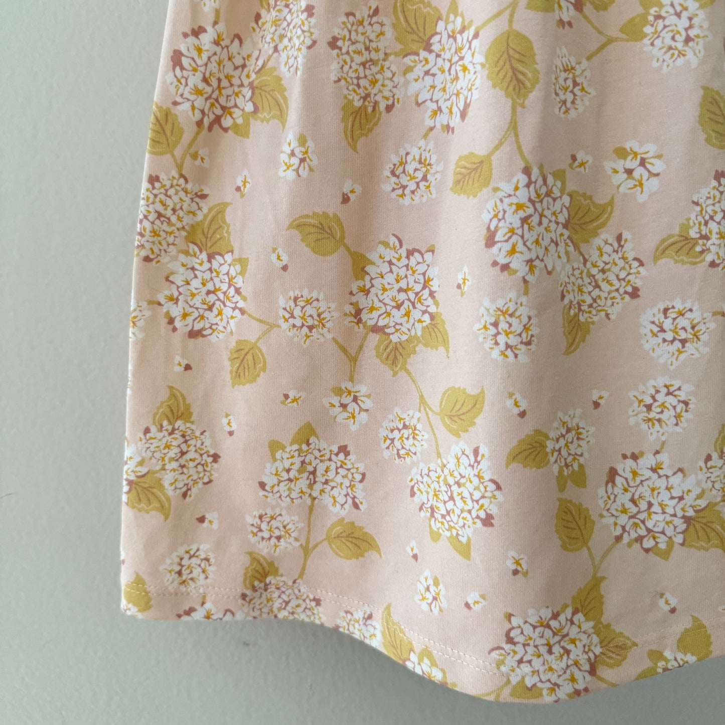 Size 2T | NWT Hydrangea ruffle sleeve dress
