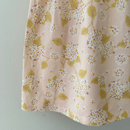 Size 2T | NWT Hydrangea ruffle sleeve dress