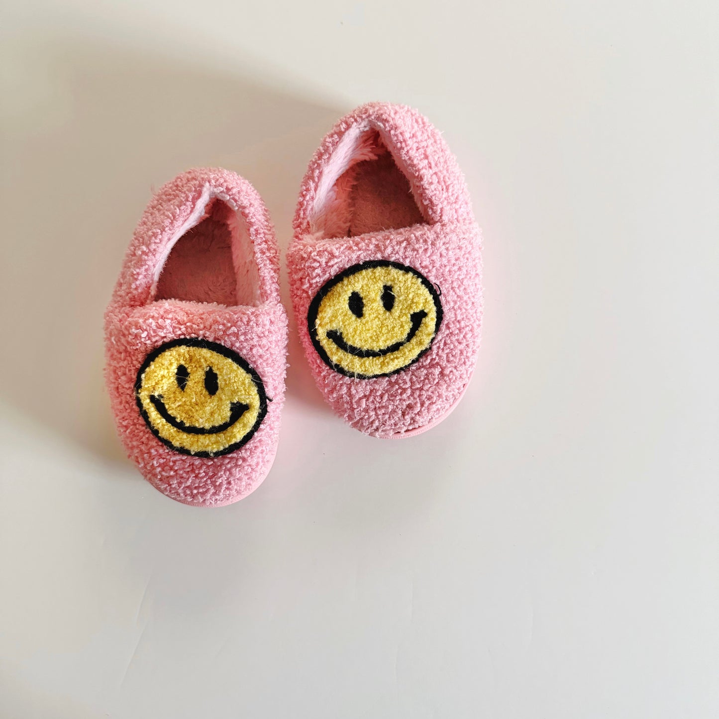 Size 9/10 | Smiley slippers