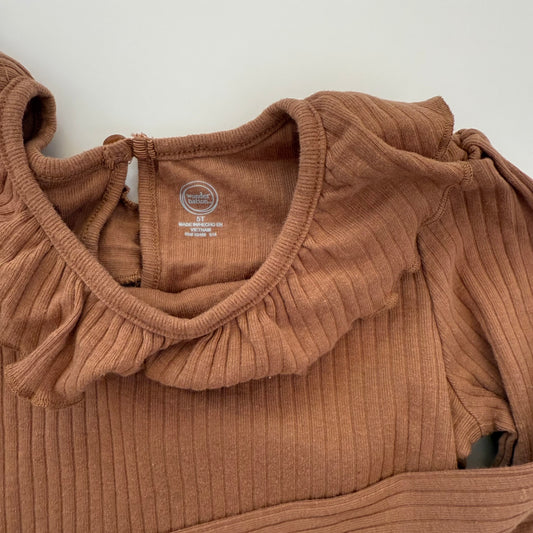 Size 5T | Ribbed ruffle neck long sleeve