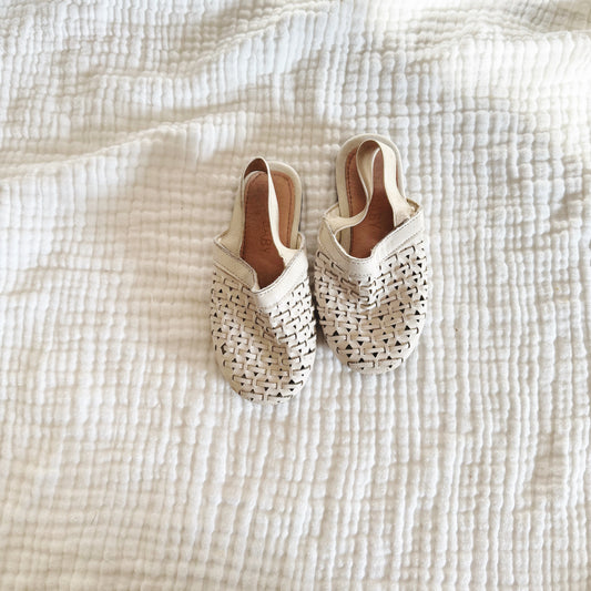 Size 9/10 | Woven mules